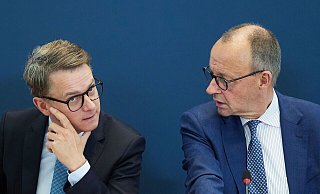 Seit Jahrzehnten haben die Christdemokraten mit zurückgehenden Mitgliederzahlen zu kämpfen. Dass sich dies nun leicht gedreht hat, wird in der Parteispitze vor allem einem zugeschrieben. - Joerg Carstensen/dpa Seit Jahrzehnten haben die Christdemokraten mit zurückgehenden Mitgliederzahlen zu kämpfen. Dass sich dies nun leicht gedreht hat, wird in der Parteispitze vor allem einem zugeschrieben. - Joerg Carstensen/dpa