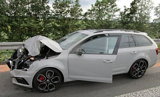 Bei dem Unfall auf der A44 wurde eine Person verletzt. - Feuerwehr Bad Wünnenberg Bei dem Unfall auf der A44 wurde eine Person verletzt. - Feuerwehr Bad Wünnenberg
