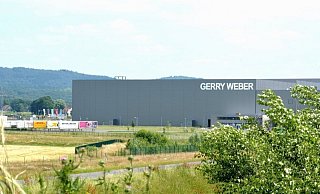 Die Walbusch-Unternehmensgruppe, die das Angebot das Logistik-Zentrums zukünftig gemeinsam mit Gerry Weber nutzen wird, ist ein Familienunternehmen in der dritten Generation. - Nicole Donath Die Walbusch-Unternehmensgruppe, die das Angebot das Logistik-Zentrums zukünftig gemeinsam mit Gerry Weber nutzen wird, ist ein Familienunternehmen in der dritten Generation. - Nicole Donath