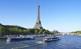 Die Wasserqualität der Seine in Paris hat sich nach massiven Investitionen erheblich verbessert. (Archivbild) - -/kyodo/dpa Die Wasserqualität der Seine in Paris hat sich nach massiven Investitionen erheblich verbessert. (Archivbild) - -/kyodo/dpa