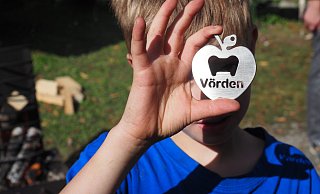 Keine Frage, welche Obstsorte in Vörden an diesem Tag im Mittelpunkt stand. - Josef Köhne Keine Frage, welche Obstsorte in Vörden an diesem Tag im Mittelpunkt stand. - Josef Köhne