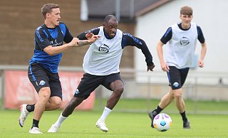 Die Neuzugänge David Kinsombi (r.) und Max Kruse, hier beim Trainingslager in Tirol, verfügen über jede Menge Erfahrung und sollen in der SCP-Offensive tragende Rollen einnehmen. - Oliver Krato Die Neuzugänge David Kinsombi (r.) und Max Kruse, hier beim Trainingslager in Tirol, verfügen über jede Menge Erfahrung und sollen in der SCP-Offensive tragende Rollen einnehmen. - Oliver Krato