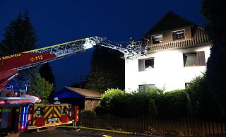 50 Feuerwehrleute waren an der Flensburger Straße im Einsatz. - Paul Brinkmann 50 Feuerwehrleute waren an der Flensburger Straße im Einsatz. - Paul Brinkmann