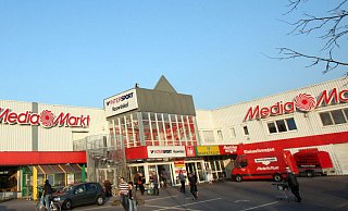 Unbekannte sind am frühen Dienstagmorgen in einen Media-Markt in Porta Westfalica eingebrochen. - (Symbolbild): Oliver Krato Unbekannte sind am frühen Dienstagmorgen in einen Media-Markt in Porta Westfalica eingebrochen. - (Symbolbild): Oliver Krato