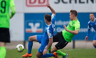 Spitzenreiter SV Rödinghausen empfing den formstarken Drittligaabsteiger SF Lotte. - Noah Wedel Spitzenreiter SV Rödinghausen empfing den formstarken Drittligaabsteiger SF Lotte. - Noah Wedel