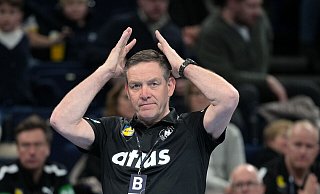 Alfred Gislason kann sich den instabilen Auftritt seines Teams nicht erklären. - Soeren Stache/dpa Alfred Gislason kann sich den instabilen Auftritt seines Teams nicht erklären. - Soeren Stache/dpa