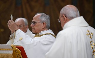 Der neue Papst Leo XIV. hat vor KI gewarnt. - Uncredited/Vatican media/AP/dpa Der neue Papst Leo XIV. hat vor KI gewarnt. - Uncredited/Vatican media/AP/dpa