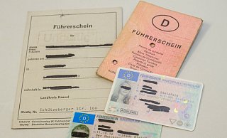 Diese Führerscheine müssen getauscht werden. Dafür gibt es Fristen. - Foto: Andreas Zobe/NW Diese Führerscheine müssen getauscht werden. Dafür gibt es Fristen. - Foto: Andreas Zobe/NW