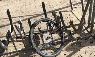 Die traurigen Reste eines Fahrraddiebstahls. - Symbolbild/Wegener Die traurigen Reste eines Fahrraddiebstahls. - Symbolbild/Wegener