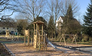 Die neuen Spielgeräte auf diesem Spielplatz im Luttergrünzug sind zum größten Teil schon aufgebaut. Alles wurde ein bisschen näher zusammengerückt. - Andreas Zobe Die neuen Spielgeräte auf diesem Spielplatz im Luttergrünzug sind zum größten Teil schon aufgebaut. Alles wurde ein bisschen näher zusammengerückt. - Andreas Zobe