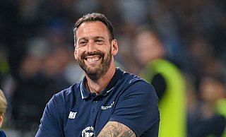 Arminia-Trainer Mitch Kniat hat die Finalniederlage im DFB-Pokal überwunden. Gegen Werder Bremen soll erneut eine Überraschung gelingen. - Teresa Kroeger Arminia-Trainer Mitch Kniat hat die Finalniederlage im DFB-Pokal überwunden. Gegen Werder Bremen soll erneut eine Überraschung gelingen. - Teresa Kroeger