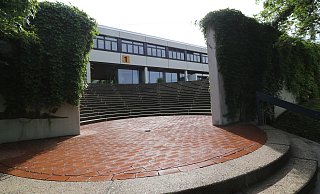 Welchen Weg geht der Hochschulstandort Höxter? Eine Frage, bei der sich die Region Unterstützung von der NRW-Wissenschaftsministerin erhofft. - Simone Flörke Welchen Weg geht der Hochschulstandort Höxter? Eine Frage, bei der sich die Region Unterstützung von der NRW-Wissenschaftsministerin erhofft. - Simone Flörke