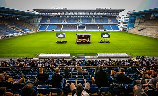 Im Sommer fand die Mitgliederversammlung auf der Westtribüne der Schüco-Arena statt, das ist nun schwer umsetzbar. Für die Veranstaltung im Innenraum gelten strenge Regeln. - Mike-Dennis Müller Im Sommer fand die Mitgliederversammlung auf der Westtribüne der Schüco-Arena statt, das ist nun schwer umsetzbar. Für die Veranstaltung im Innenraum gelten strenge Regeln. - Mike-Dennis Müller