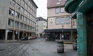 Die "Mordkommission Hagenbruch" ermittelt nach einem möglichen Tötungsversuch in der Hagenbruchstraße, die die Altstädter Kirche mit dem Klosterplatz verbindet. - Christian Mathiesen Die "Mordkommission Hagenbruch" ermittelt nach einem möglichen Tötungsversuch in der Hagenbruchstraße, die die Altstädter Kirche mit dem Klosterplatz verbindet. - Christian Mathiesen