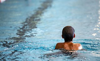 Die KI erfasst die Bewegungsmuster aller Schwimmerinnen und Schwimmer. Künftig soll sie auch in Paderborn zum Einsatz kommen. - Fabian Sommer Die KI erfasst die Bewegungsmuster aller Schwimmerinnen und Schwimmer. Künftig soll sie auch in Paderborn zum Einsatz kommen. - Fabian Sommer