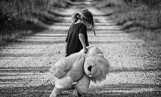Die Polizei hat ihr Personal erhöht, auch um Kinder vor sexuellem Missbrauch zu schützen und die Täter aufzuspüren. - Symbolbild: Pixabay Die Polizei hat ihr Personal erhöht, auch um Kinder vor sexuellem Missbrauch zu schützen und die Täter aufzuspüren. - Symbolbild: Pixabay