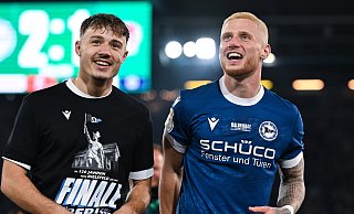 Louis Oppie (r.), der Etablierte, und Felix Hagmann, der junge Wilde. Zwei aus der besten Abwehr der Liga. Drittligameister DSC Arminia Bielefeld kassierte weniger als ein Tor im Schnitt. - Teresa Kröger Louis Oppie (r.), der Etablierte, und Felix Hagmann, der junge Wilde. Zwei aus der besten Abwehr der Liga. Drittligameister DSC Arminia Bielefeld kassierte weniger als ein Tor im Schnitt. - Teresa Kröger