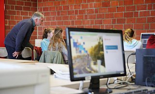 In den Steinheimer Schulen soll künftig noch besser digital gearbeitet werden können. - Marten Siegmann In den Steinheimer Schulen soll künftig noch besser digital gearbeitet werden können. - Marten Siegmann