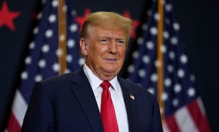 Donald Trumps Wahlkampfteam kündigte an, gegen die Entscheidung vorgehen zu wollen. - Charlie Neibergall/AP Donald Trumps Wahlkampfteam kündigte an, gegen die Entscheidung vorgehen zu wollen. - Charlie Neibergall/AP