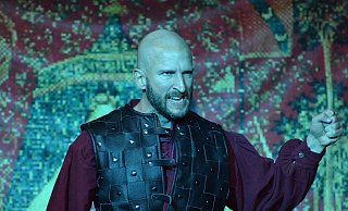 Karl der Große (Benjamin Werth) war schon 2022 Widukinds Gegenspieler in der Oper. - Daniela Dembert Karl der Große (Benjamin Werth) war schon 2022 Widukinds Gegenspieler in der Oper. - Daniela Dembert