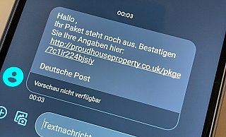 Wer solche SMS bekommt, löscht sie besser sofort und klickt keinesfalls auf Links. Über solche Likns in SMS, Whatsapp-Nachrichten oder Mails veruschen Betrüger an sensible Daten ihrer Opfer zu kommen. - dpa-tmn Wer solche SMS bekommt, löscht sie besser sofort und klickt keinesfalls auf Links. Über solche Likns in SMS, Whatsapp-Nachrichten oder Mails veruschen Betrüger an sensible Daten ihrer Opfer zu kommen. - dpa-tmn
