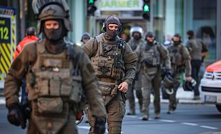 Das SEK stürmte an jenem Tag mit Einheiten aus Bielefeld und Münster verschiedene Rocker-Wohnungen. In einem Fall kam es zu einem Irrtum. - Sarah Jonek Das SEK stürmte an jenem Tag mit Einheiten aus Bielefeld und Münster verschiedene Rocker-Wohnungen. In einem Fall kam es zu einem Irrtum. - Sarah Jonek