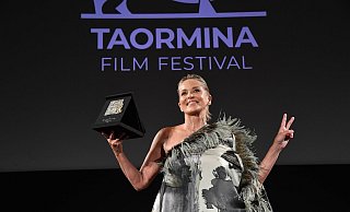Sharon Stone ist besorgt über die derzeitige US-Politik. - Maurizio D\\\'avanzo/IPA via ZUMA Press/dpa Sharon Stone ist besorgt über die derzeitige US-Politik. - Maurizio D\\\'avanzo/IPA via ZUMA Press/dpa
