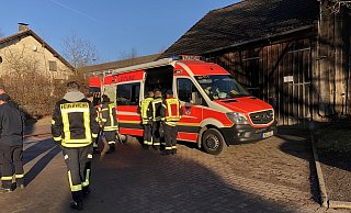 Um Weihnachten blieb die groß angelegte Suche der Polizei, Feuerwehren, der Johanniter-Unfallhilfe (JUH), des Technischen Hilfswerks sowie Flächensuchhunden, Drohnen und Hubschrauber erfolglos. - Kreisfeuerwehr Holzminden Um Weihnachten blieb die groß angelegte Suche der Polizei, Feuerwehren, der Johanniter-Unfallhilfe (JUH), des Technischen Hilfswerks sowie Flächensuchhunden, Drohnen und Hubschrauber erfolglos. - Kreisfeuerwehr Holzminden