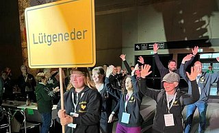 Einmarsch für Lütgeneder im Januar beim Empfang der Sieger in Berlin. - Privat Einmarsch für Lütgeneder im Januar beim Empfang der Sieger in Berlin. - Privat