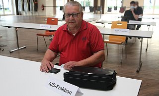 AfD-Ratsherr Günter Koch bei der jüngsten Sitzung des Rechnungsprüfungsausschusses. - Johannes Büttner AfD-Ratsherr Günter Koch bei der jüngsten Sitzung des Rechnungsprüfungsausschusses. - Johannes Büttner