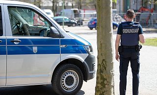 Insgesamt 25 Bußgeldverfahren wegen Corona-Verstöße strengte das Ordnungsamt Bielefeld inzwischen gegen Gewerbetreibende an. - Picture Alliance Insgesamt 25 Bußgeldverfahren wegen Corona-Verstöße strengte das Ordnungsamt Bielefeld inzwischen gegen Gewerbetreibende an. - Picture Alliance