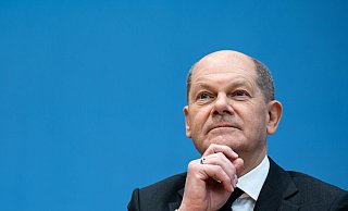 SPD-Politiker Olaf Scholz hat heute im Bundestag seinen großen Auftritt. - Foto: Bernd Von Jutrczenka/dpa SPD-Politiker Olaf Scholz hat heute im Bundestag seinen großen Auftritt. - Foto: Bernd Von Jutrczenka/dpa