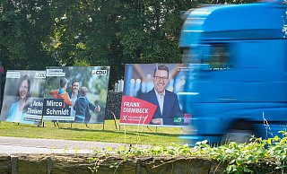 Nicht nur über Wahlplakate wollen die Parteien mögliche Wähler erreichen, sondern auch über Wurfsendungen in Briefkästen. Dafür kaufen sie Meldedaten – auch Parteien in Herford. - Kathrin Weege Nicht nur über Wahlplakate wollen die Parteien mögliche Wähler erreichen, sondern auch über Wurfsendungen in Briefkästen. Dafür kaufen sie Meldedaten – auch Parteien in Herford. - Kathrin Weege
