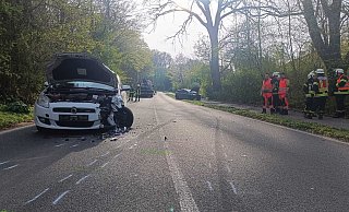 Die Wagen wurden bei dem Unfall in Spenge völlig zerstört. - Sven Hauhart Die Wagen wurden bei dem Unfall in Spenge völlig zerstört. - Sven Hauhart