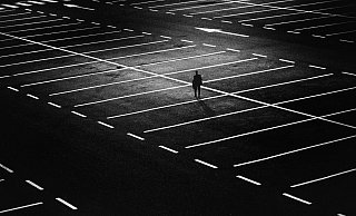 In seiner Erinnerung habe er den Wagen am Vormittag an einer größeren vierspurigen Straße abgestellt. Schließlich suchte er Hilfe bei der Polizei. (Symbolfoto) - Pixabay In seiner Erinnerung habe er den Wagen am Vormittag an einer größeren vierspurigen Straße abgestellt. Schließlich suchte er Hilfe bei der Polizei. (Symbolfoto) - Pixabay