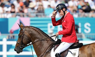 Richard Vogel siegte beim Weltcup-Springen im französischen Lyon. - Rolf Vennenbernd/dpa Richard Vogel siegte beim Weltcup-Springen im französischen Lyon. - Rolf Vennenbernd/dpa