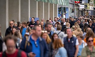 Eine deutliche Mehrheit von 70 Prozent geht davon aus, dass Europa durch die EU sicherer ist. - Monika Skolimowska/dpa Eine deutliche Mehrheit von 70 Prozent geht davon aus, dass Europa durch die EU sicherer ist. - Monika Skolimowska/dpa