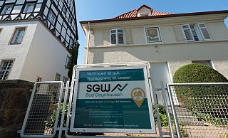 Mit einem Rekordergebnis schloss die Städtische Gesellschaft für Wohnen (SGW) das Geschäftsjahr 2024 ab. Nun steht die städtische Tochter auch im Zentrum einer politischen Debatte. Dabei geht es um Verantwortung. - Thorsten Gödecker Mit einem Rekordergebnis schloss die Städtische Gesellschaft für Wohnen (SGW) das Geschäftsjahr 2024 ab. Nun steht die städtische Tochter auch im Zentrum einer politischen Debatte. Dabei geht es um Verantwortung. - Thorsten Gödecker