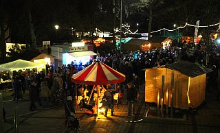 Der Weihnachtsmarkt von "Kirchlengern handelt" findet immer im Ortszentrum von Kirchlengern statt. - Archivfoto: Myriam Domke-Feiner Der Weihnachtsmarkt von "Kirchlengern handelt" findet immer im Ortszentrum von Kirchlengern statt. - Archivfoto: Myriam Domke-Feiner