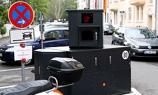 Blitzer "Bernhard" im Einsatz in Bielefeld. - Jens Reichenbach Blitzer "Bernhard" im Einsatz in Bielefeld. - Jens Reichenbach