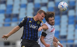 Der SC Verl unterliegt dem 1. FC Saarbrücken. - Jens Dünhölter Der SC Verl unterliegt dem 1. FC Saarbrücken. - Jens Dünhölter