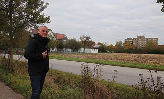 Auf diesem Feld will Oliver Wessel eine E-Tankstelle bauen. - Heidi Froreich Auf diesem Feld will Oliver Wessel eine E-Tankstelle bauen. - Heidi Froreich