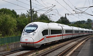 Auch der Nahverkehr soll von dem Bau einer neuen Schnellzugtrasse profitieren, da für ihn auf den alten Trassen dann mehr Fahrzeiten zur Verfügung stehen. - Pixabay Auch der Nahverkehr soll von dem Bau einer neuen Schnellzugtrasse profitieren, da für ihn auf den alten Trassen dann mehr Fahrzeiten zur Verfügung stehen. - Pixabay
