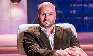 Christian Miele ist Teil der 18. Staffel der Vox-Gründershow "Die Höhle der Löwen". Er hat mit seinem Fonds unter anderem in Groupon, Bumble und Sonos investiert. - RTL / Bernd-Michael Maurer Christian Miele ist Teil der 18. Staffel der Vox-Gründershow "Die Höhle der Löwen". Er hat mit seinem Fonds unter anderem in Groupon, Bumble und Sonos investiert. - RTL / Bernd-Michael Maurer