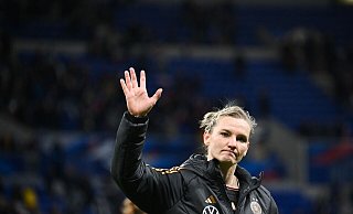 Alexandra Popp nimmt Abschied vom deutschen Fußball-Nationalteam. - Sebastian Gollnow/dpa Alexandra Popp nimmt Abschied vom deutschen Fußball-Nationalteam. - Sebastian Gollnow/dpa