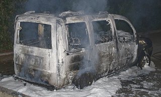 Der Rest vom Auto. - Polizei Minden-Lübbecke Der Rest vom Auto. - Polizei Minden-Lübbecke