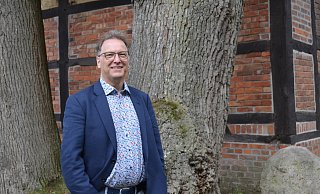 Helmut Lensdorf tritt für die SPD als Landratskandidat für den Kreis Höxter an. - Nicole Niemann Helmut Lensdorf tritt für die SPD als Landratskandidat für den Kreis Höxter an. - Nicole Niemann