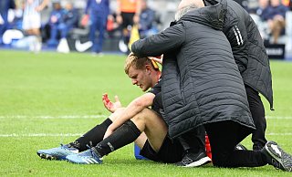 Beim Hinspiel in Berlin hatte sich Mattes Hansen in der 82. Minute eine Platzwunde am Kopf zugezogen. Der SCP-Akteur konnte damals aber weiterspielen. Vor dem Rückspiel ereilte Hansen nun aber das vorzeitige Saison-Aus. - picture alliance Beim Hinspiel in Berlin hatte sich Mattes Hansen in der 82. Minute eine Platzwunde am Kopf zugezogen. Der SCP-Akteur konnte damals aber weiterspielen. Vor dem Rückspiel ereilte Hansen nun aber das vorzeitige Saison-Aus. - picture alliance