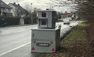 Der Blitzer wechselt regelmäßig seinen Standort. - Anke Schneider Der Blitzer wechselt regelmäßig seinen Standort. - Anke Schneider