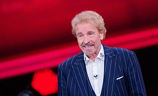 «Bei aller Liebe, aber wir werden vom Rest Europas doch inzwischen verarscht, was die Bewertung beim ESC betrifft. Die mögen uns einfach nicht», sagt Thomas Gottschalk über Deutschlands ESC-Platzierung. - Rolf Vennenbernd/dpa/Archiv «Bei aller Liebe, aber wir werden vom Rest Europas doch inzwischen verarscht, was die Bewertung beim ESC betrifft. Die mögen uns einfach nicht», sagt Thomas Gottschalk über Deutschlands ESC-Platzierung. - Rolf Vennenbernd/dpa/Archiv